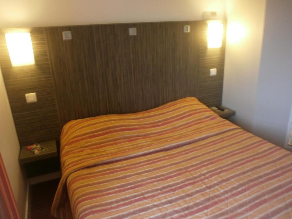 Fasthotel Toulon Cuers Zewnętrze zdjęcie