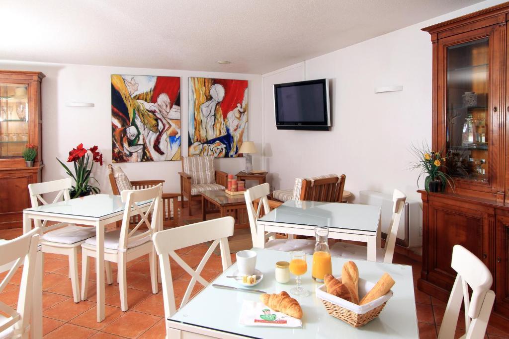 Fasthotel Toulon Cuers Zewnętrze zdjęcie